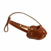 Намордник 657 для собак породы стаффбуль, твердый, коричневый