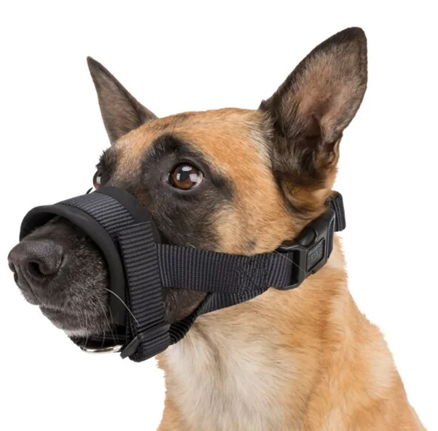 Намордник Trixie XXL, для собак, нейлон, 28-38 см, черный
