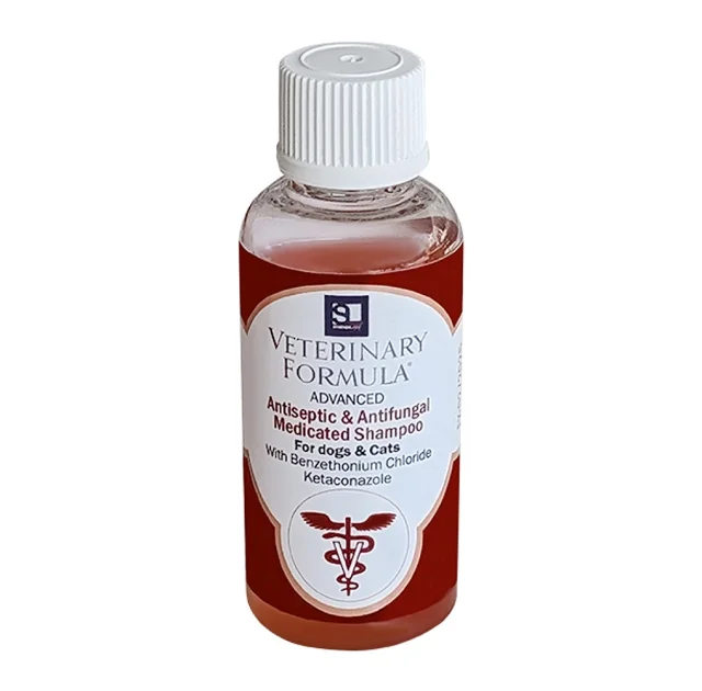 Шампунь Veterinary Formula Antiseptic&Antifungal Shampoo бензетоний и кетоконазол, для собак и котов, 45 мл
