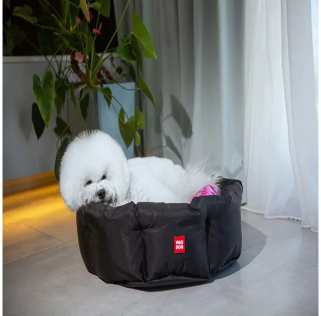 Лежанка Waudog Relax для собак, рисунок "Чудо - женщина", S, ширина 34 см, длина 45 см, высота 17 см