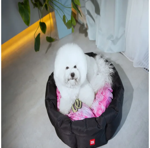 Лежанка Waudog Relax для собак, рисунок "Чудо - женщина",M, ширина 42 см, длина 52 см, высота 19 см