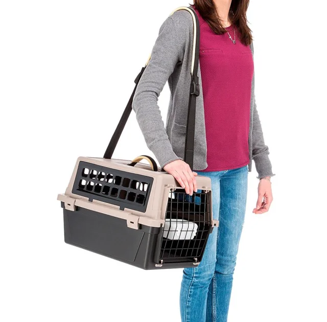Переноска с ремнём Ferplast Carrier Atlas 10 Trendy Plus для кошек и собак, бежево-чёрная, 48.5×32.5×29 см