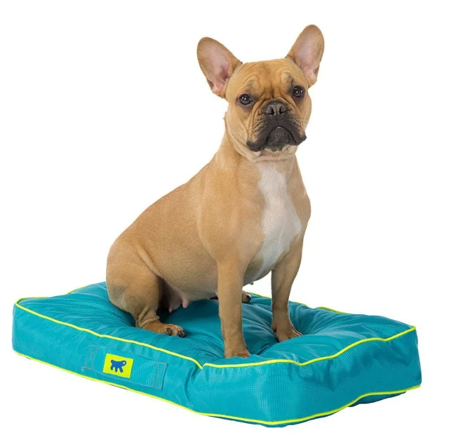 Подушка з міцного матеріалу Ferplast Polo 95 Cushion Blue для собак, синя, 95×60×8 см