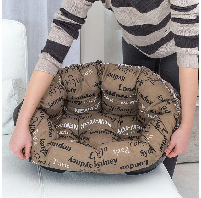 Подушка к лежанке Ferplast Spare Sofa Cushion 10 для кошек и собак, с принтом, 84×60 см