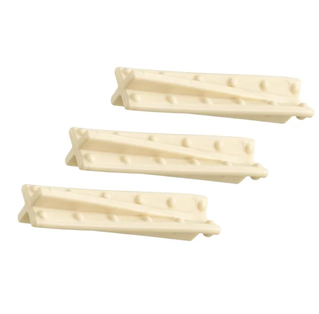 Жувальна іграшка Ferplast GoodBite Natural Chicken Helix S для собак, 1,9x1,9x8,5 см